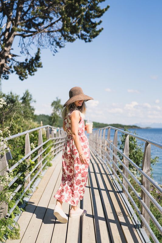 Vildana SL Dress Rhubarb Flower