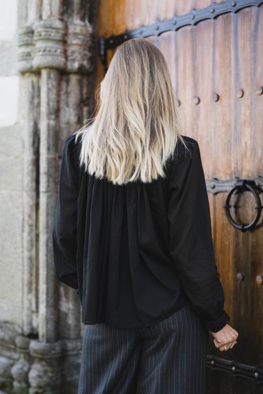 Noor Black 