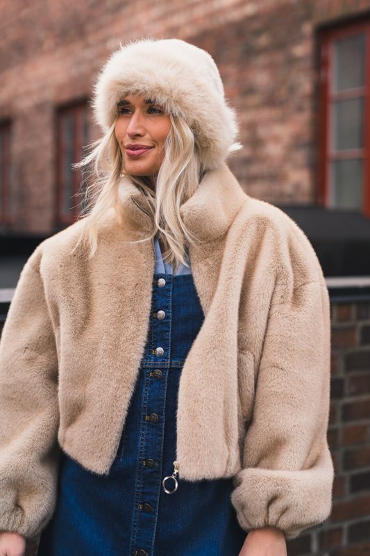 Fera Faux Fur Jacket Creme 