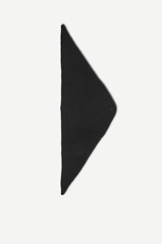 Sapia Triangle Scarf 15727 Black 