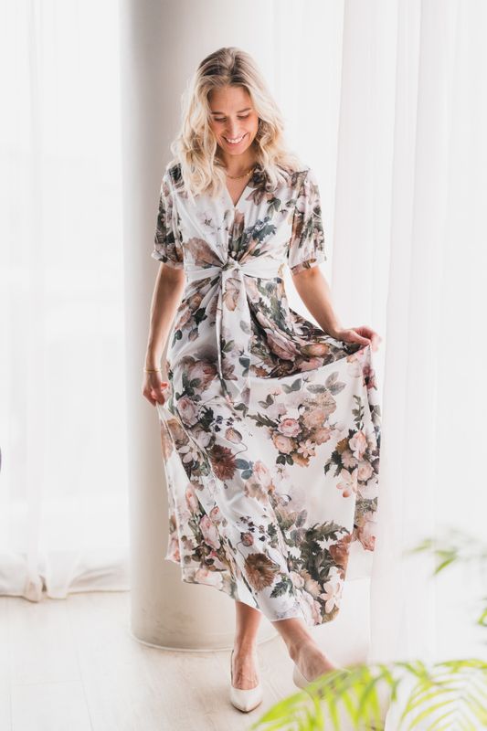 Faye Dress Pale Bouquet 