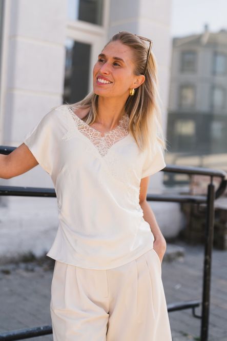 Hovedbilde Idun Lace SS Blouse Offwhite 